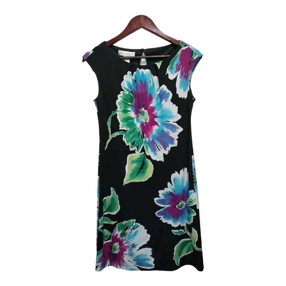 Sleeveless dress by 'Studio by London Times'.  Size 4 - Picture 1 of 6